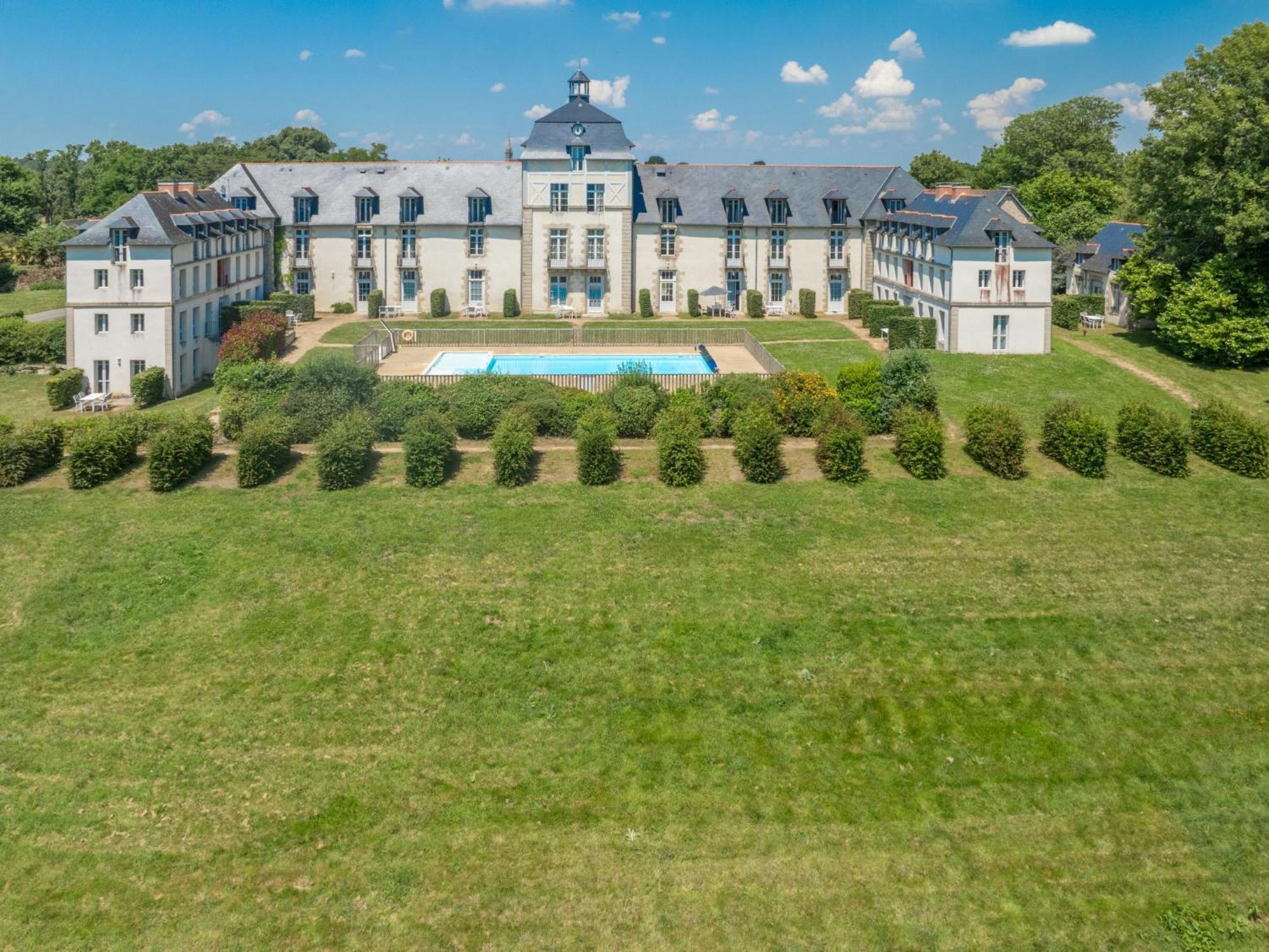 Apartment Chateau De Kergonano-2 By Interhome Baden Exterior foto